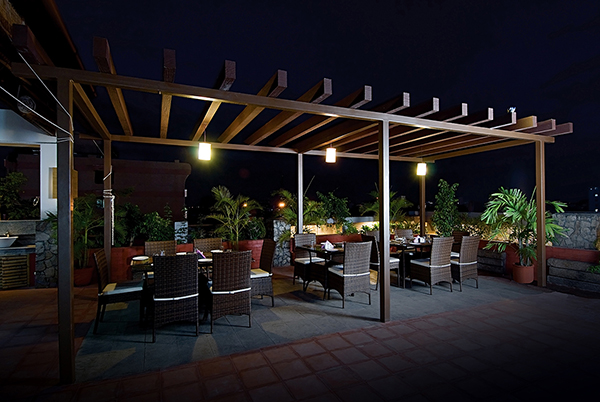 TACTO GRAPHICS LEADING PROFESSIONAL PHOTOGRAPHERS IN TAMILNADU HOTELS IN COIMBATORE MULTICUISINE RESTAURENT ROOF TOP RESTAURANT