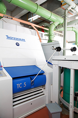 TACTO GRAPHICS INDUSTRIAL PHOTOGRAPHERS COIMBATORE CHENNAI DINDIGUL TAMILNADU SOUTH INDIA SPINNING MILL PHOTOGRAPHY TEXTILE WEAVING PHOTOGRAPHY KNITTING DYIING STITCHING PHOTOGRAPHY TEXTILE INDUSTRY
