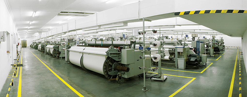 TACTO GRAPHICS PROFESSIONAL PHOTOGRAPHERS COIMBATORE CHENNAI DINDIGUL TAMILNADU SOUTH INDIA SPINNING MILL PHOTOGRAPHY TEXTILE WEAVING PHOTOGRAPHY KNITTING DYIING STITCHING PHOTOGRAPHY TEXTILE INDUSTRY