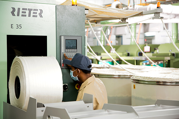 TACTO GRAPHICS INDUSTRIAL PHOTOGRAPHERS COIMBATORE CHENNAI DINDIGUL TAMILNADU SOUTH INDIA SPINNING MILL PHOTOGRAPHY TEXTILE WEAVING PHOTOGRAPHY KNITTING DYIING STITCHING PHOTOGRAPHY TEXTILE INDUSTRY